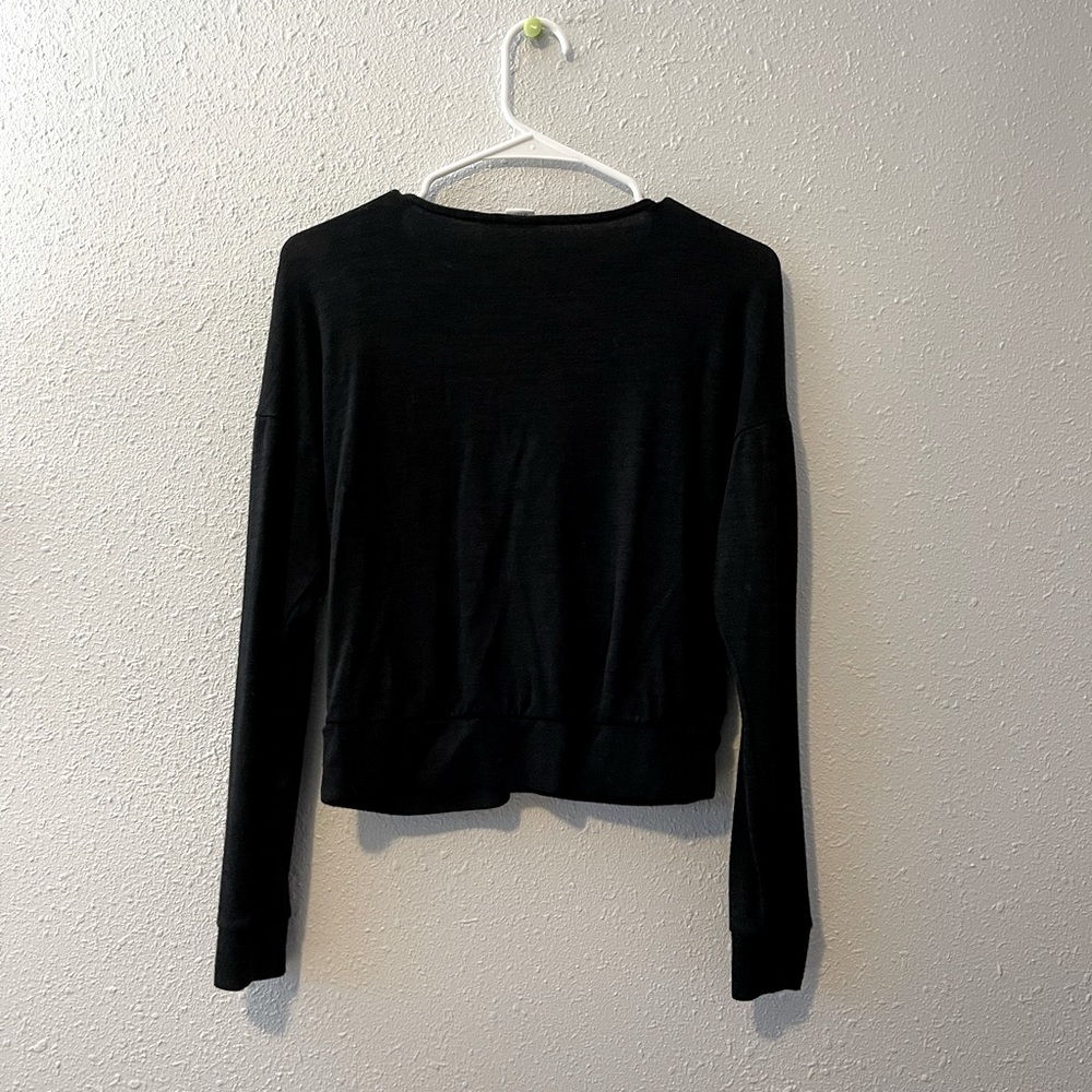Gap XS Black V-neck long sleeve top